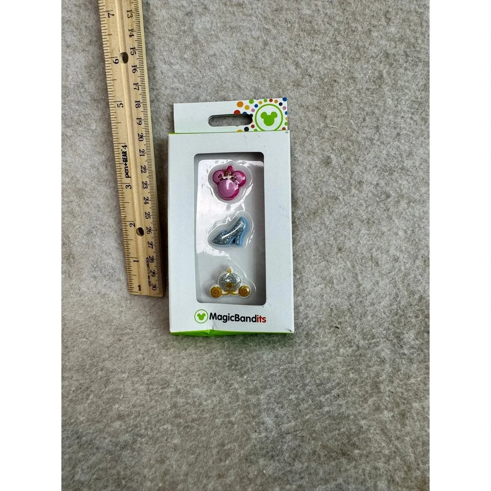 Disney MagicBandits Charms Mickey Minnie Cinderella Carriage Glass‎ Slipper Set